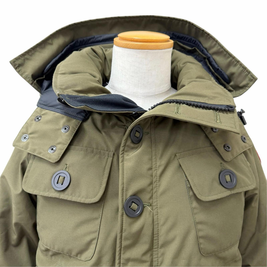 Great CANADA GOOSE Down jacket Russel Parka Canada Goose Japan Military green