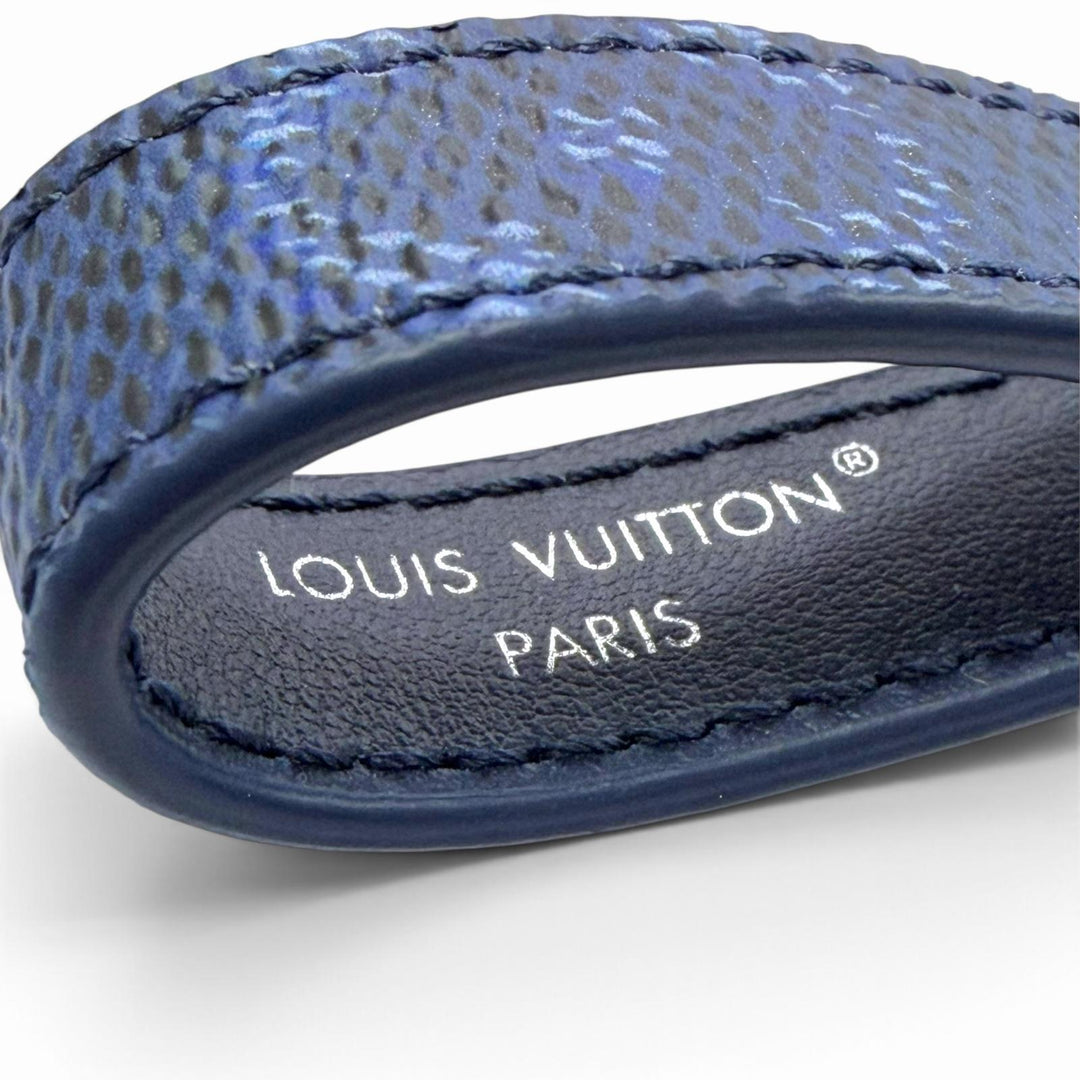 Excellent LOUIS VUITTON LV Slim Dragonne Keychain & Bag Charm Océan M03352
