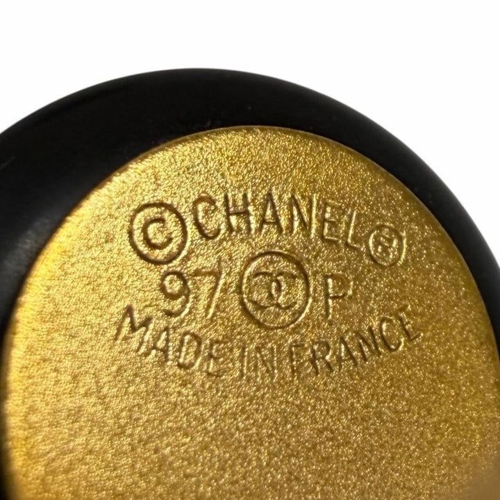 Great CHANEL Earring COCO Mark black Women 97P