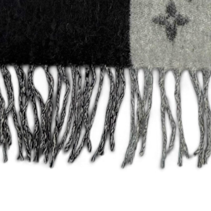Excellent LOUIS VUITTON Scarf Esharp LV Split Monogrammed cashmere M70924