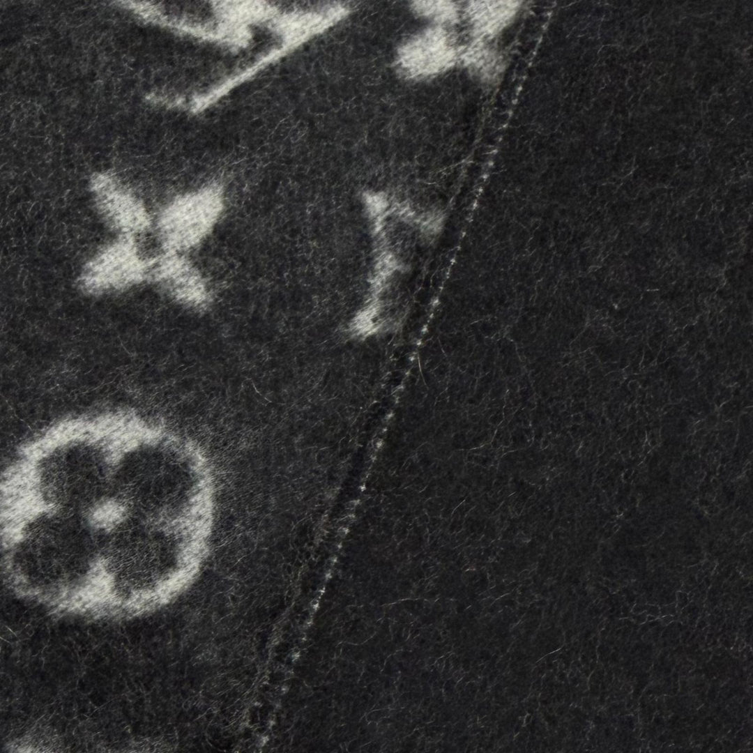 Excellent LOUIS VUITTON Scarf Esharp LV Split Monogrammed cashmere M70924