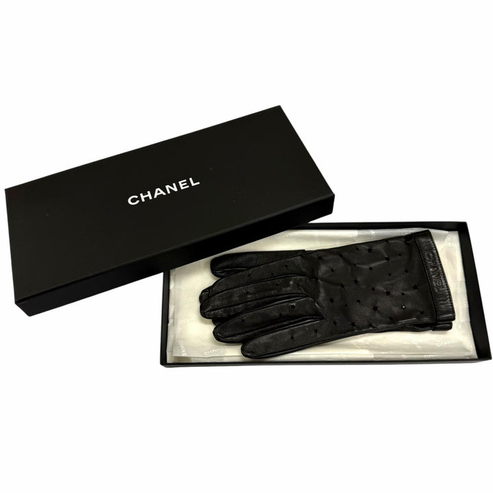 Great CHANEL gloves COCO Mark Logo Star Punching Leather Gloves black Women 7.5