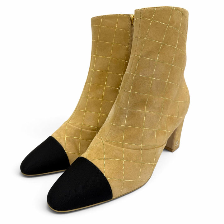 Excellent CHANEL short boots COCO Mark Matelasse Bicolor Suede leather 37 G46209