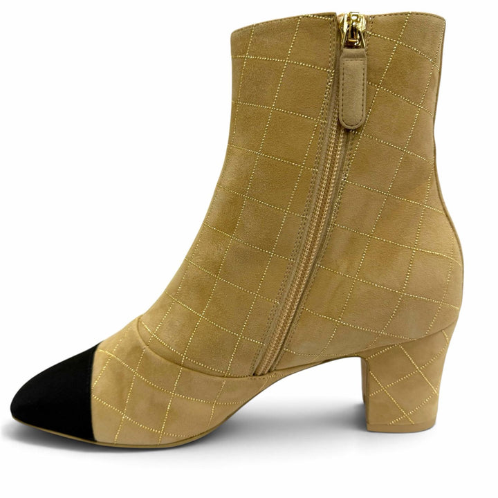 Excellent CHANEL short boots COCO Mark Matelasse Bicolor Suede leather 37 G46209
