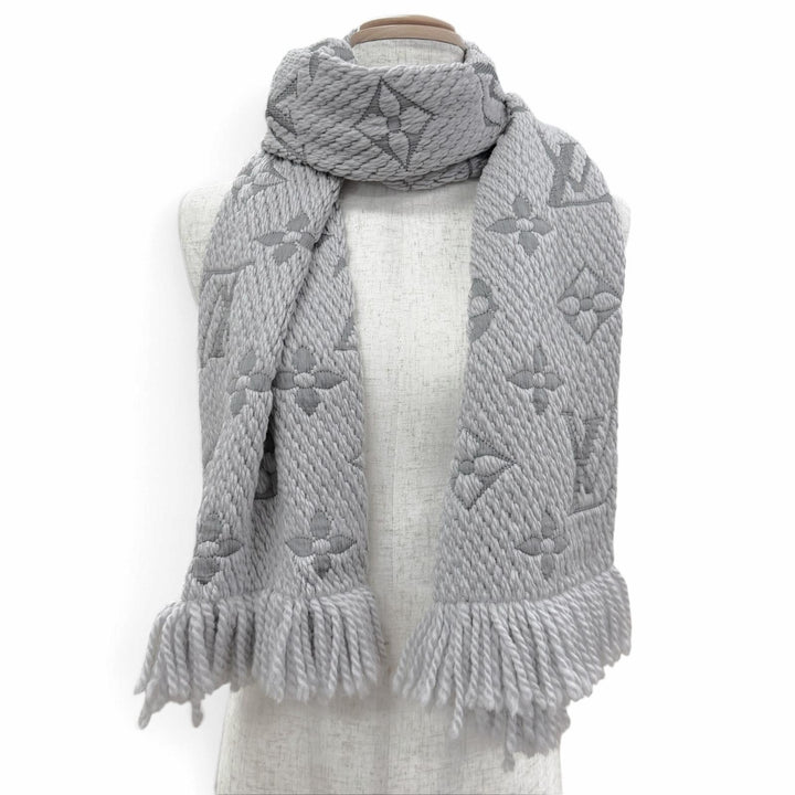 Great LOUIS VUITTON Scarf Escalp Logo Mania Monogrammed with fringe Griperles
