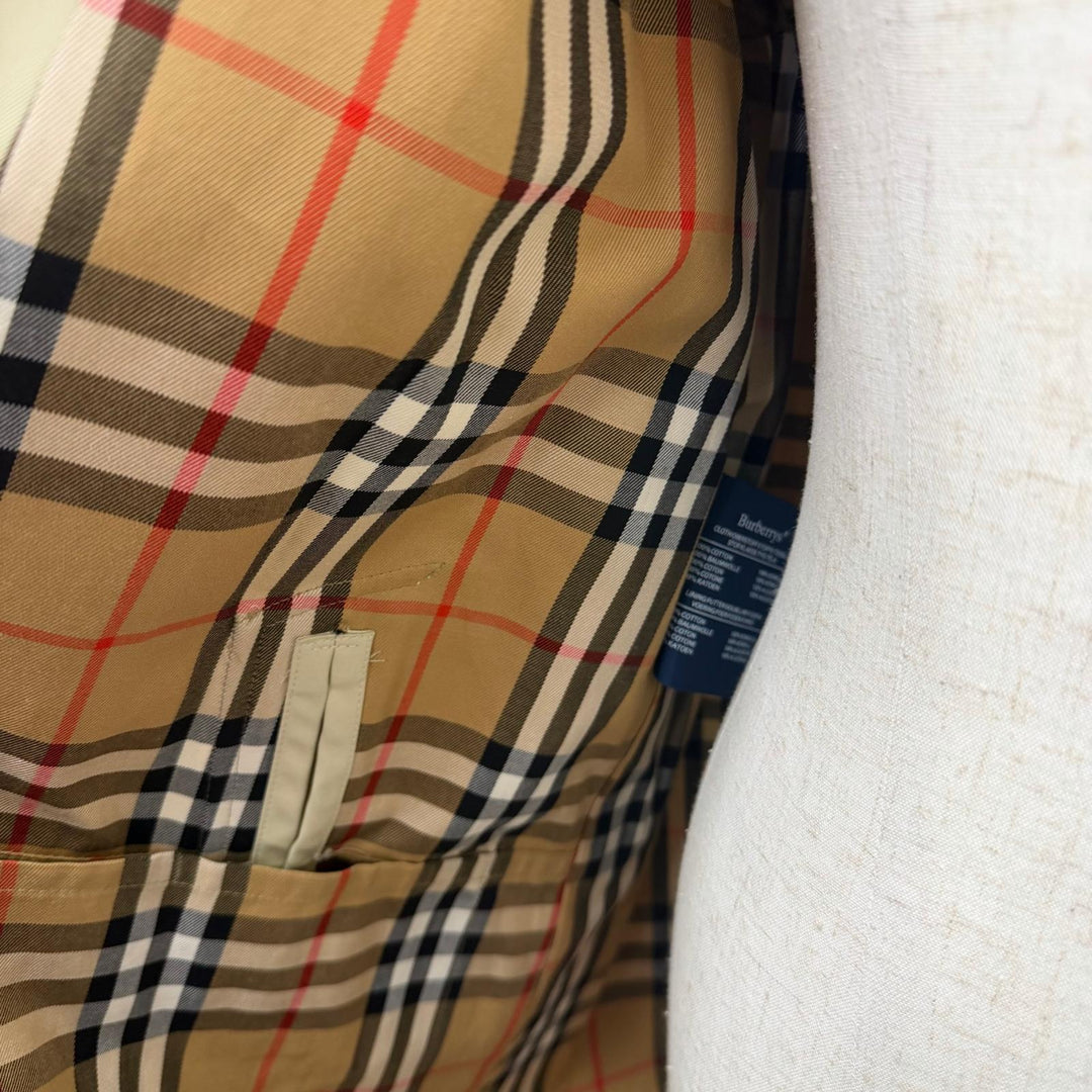 Excellent Burberrys coat Reverse Nova Check Pattern Deadstock light beige