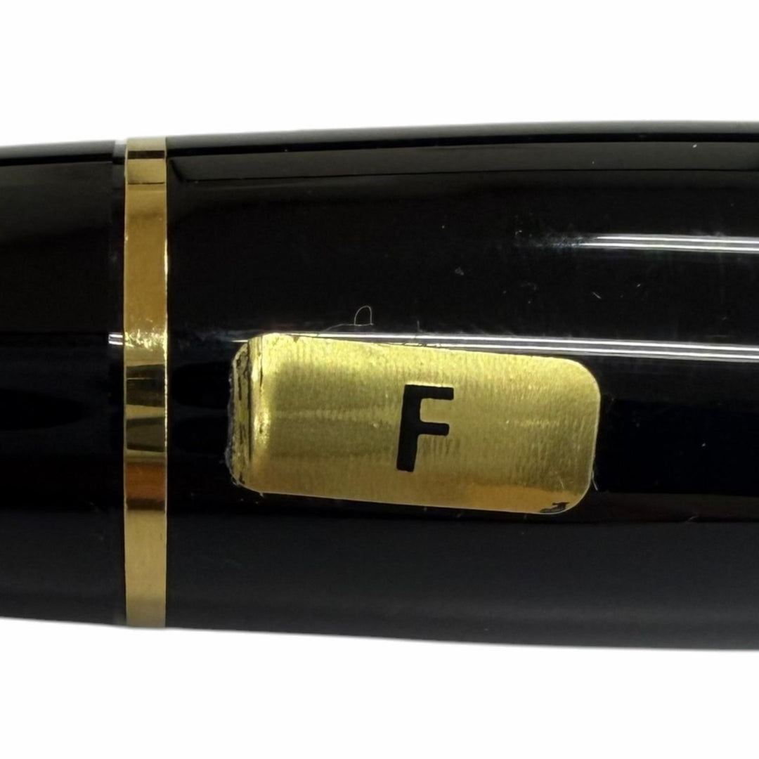 Pristine MONTBLANC fountain pen Meisterstück 149 Cap type black 18K mens