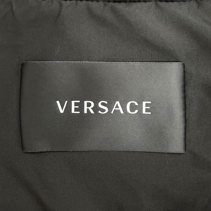 Great VERSACE Down jacket Hooded lining with baroque pattern, zip-up. 36 1002793