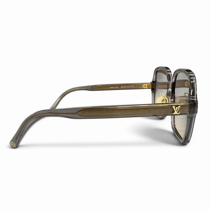 Great LOUIS VUITTON Sunglasses LV Aura Square Current product Z3044E