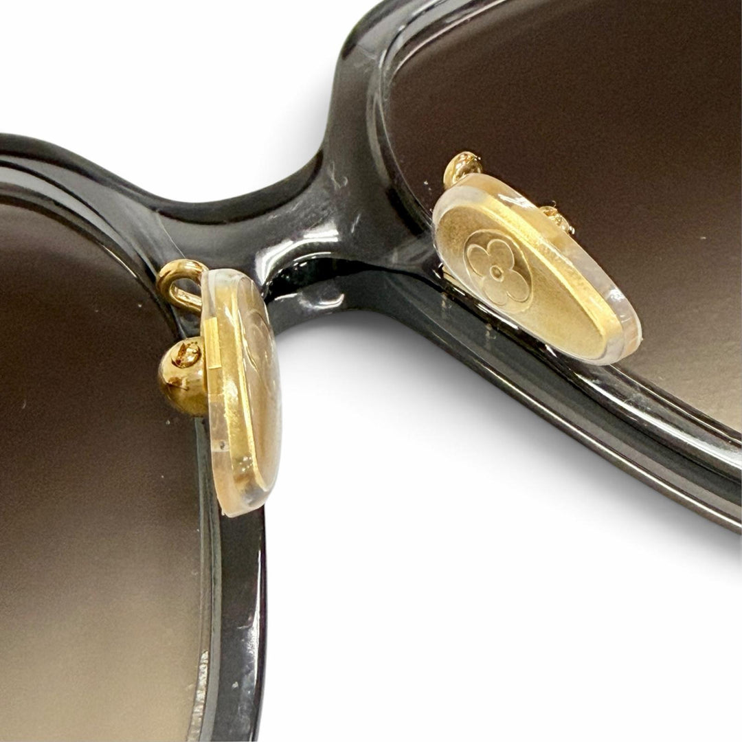 Great LOUIS VUITTON Sunglasses LV Aura Square Current product Z3044E