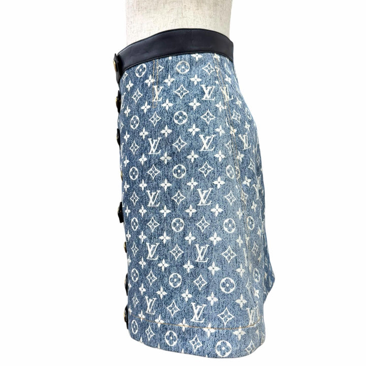 Excellent LOUIS VUITTON Mini skirt Logo gold buttons, monogram denim, IT 36