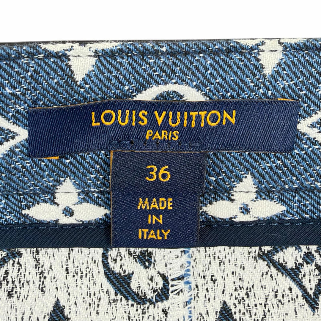 Excellent LOUIS VUITTON Mini skirt Logo gold buttons, monogram denim, IT 36