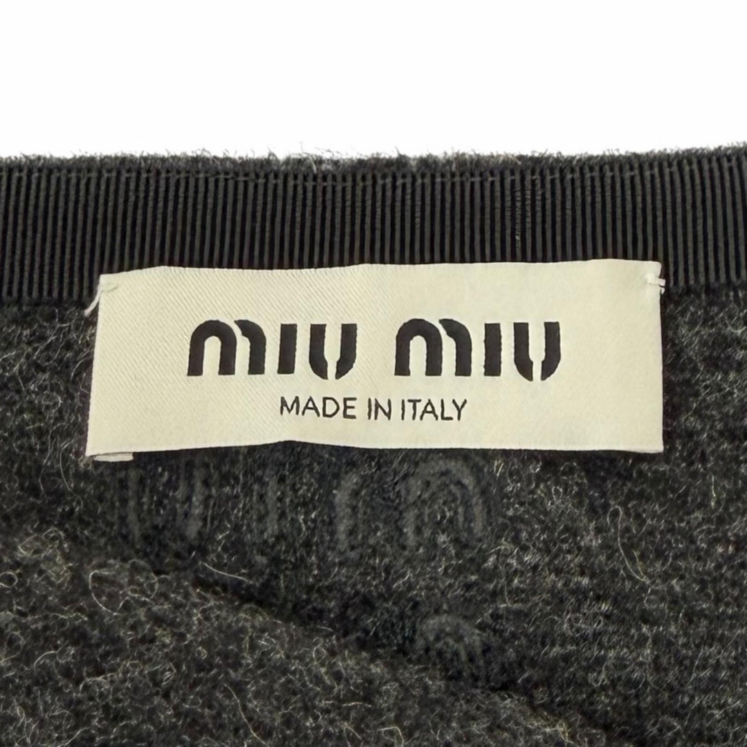 Excellent MIUMIU skirt Trapezoid shape with logo patch Dark gray wool 38 MG2558