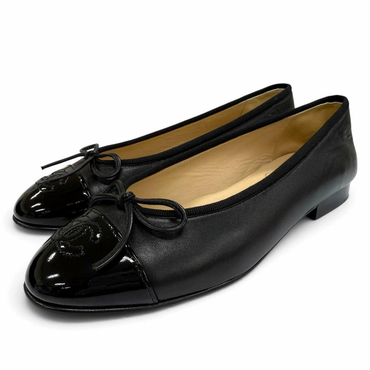 Great CHANEL Ballet shoes ballerina COCO Mark leather black Women 35.5 G02819