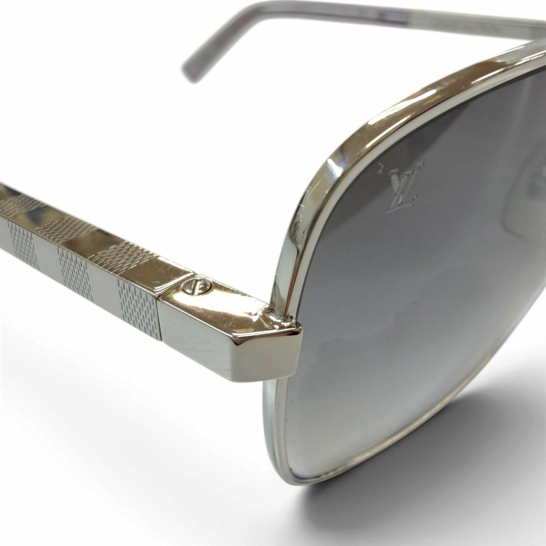 Excellent LOUIS VUITTON sunglasses Damier Sunglasses Attitude Silver Z0644E