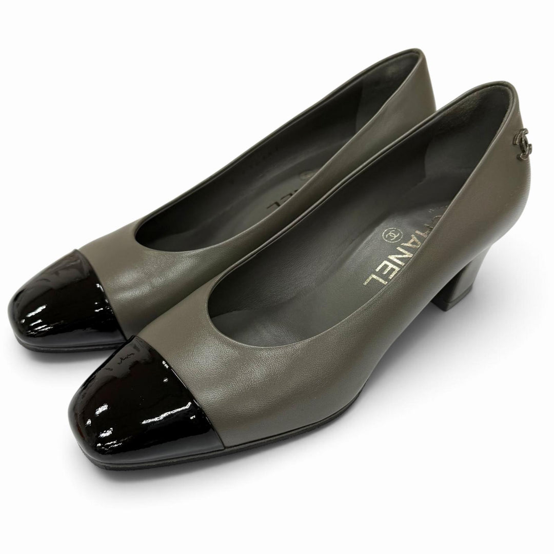 Excellent CHANEL pumps COCO Mark patent leather chunky heel 35.5 G36397