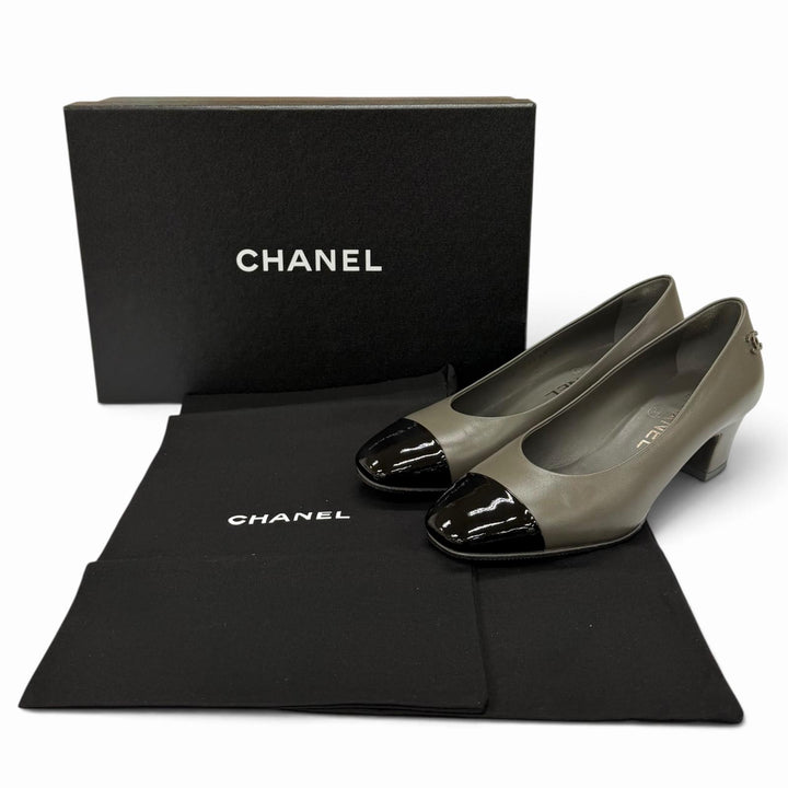 Excellent CHANEL pumps COCO Mark patent leather chunky heel 35.5 G36397