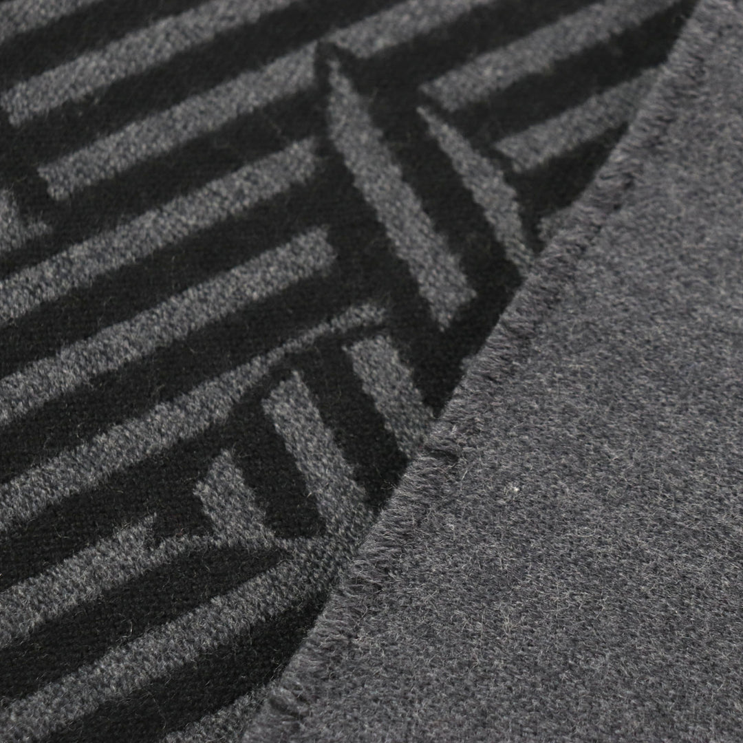Excellent LOUIS VUITTON Scarf Echarpe LV Harmony with logo patch gray wool M77944