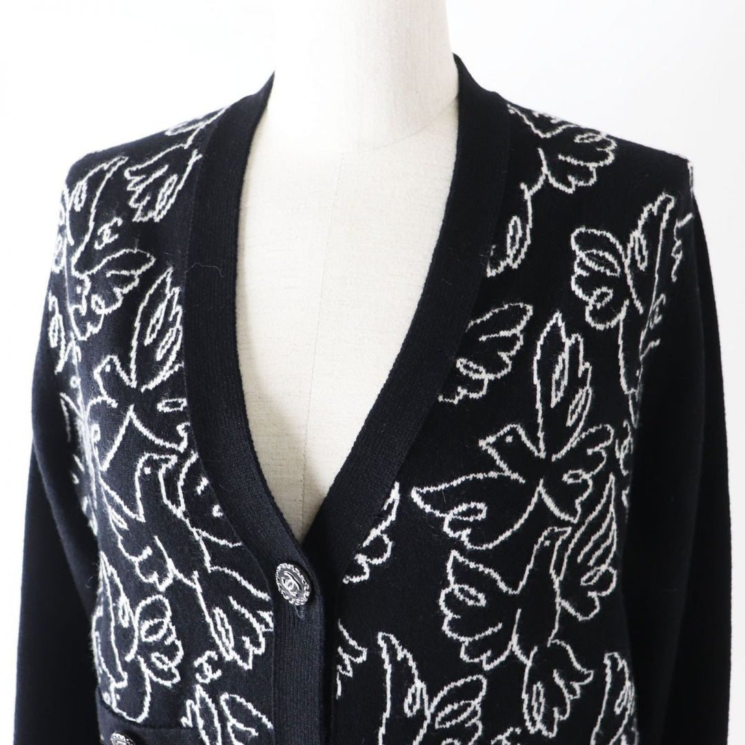 Discounted 
 Pristine CHANEL knit Black x White (Tricolor Pattern) cashmere Women 40