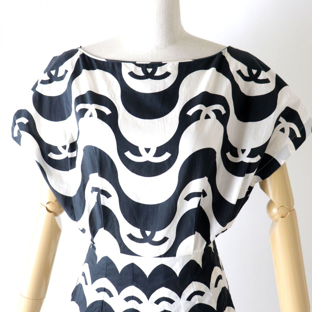 Discounted CHANEL one piece NOIRxECRU cotton Women 34